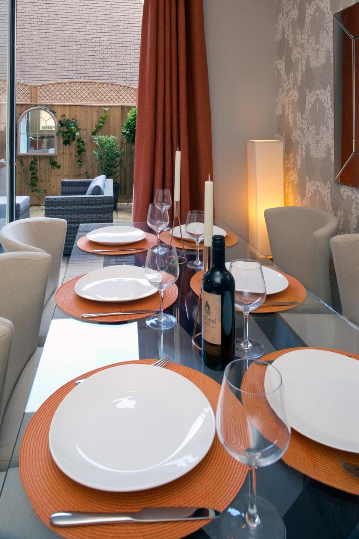 Deluxe Townhouse Next To Cabot Circus Feriehus *